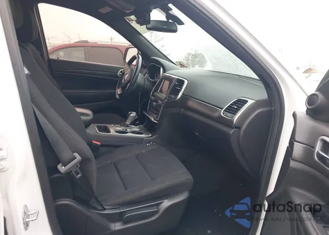 2018 Jeep Grand Cherokee Laredo 4X4 from USA, damaged, VIN 1C4RJFAG6JC349893